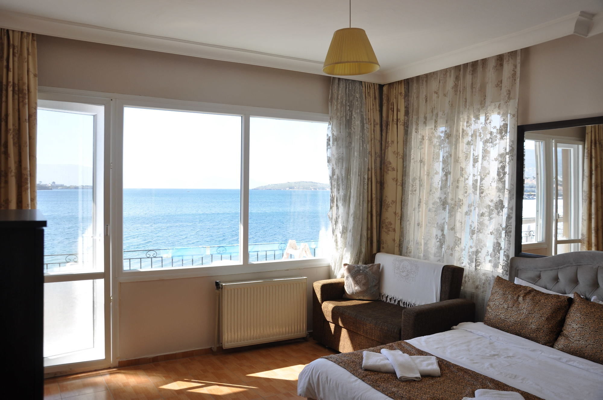Foca Kumsal Hotel Esterno foto